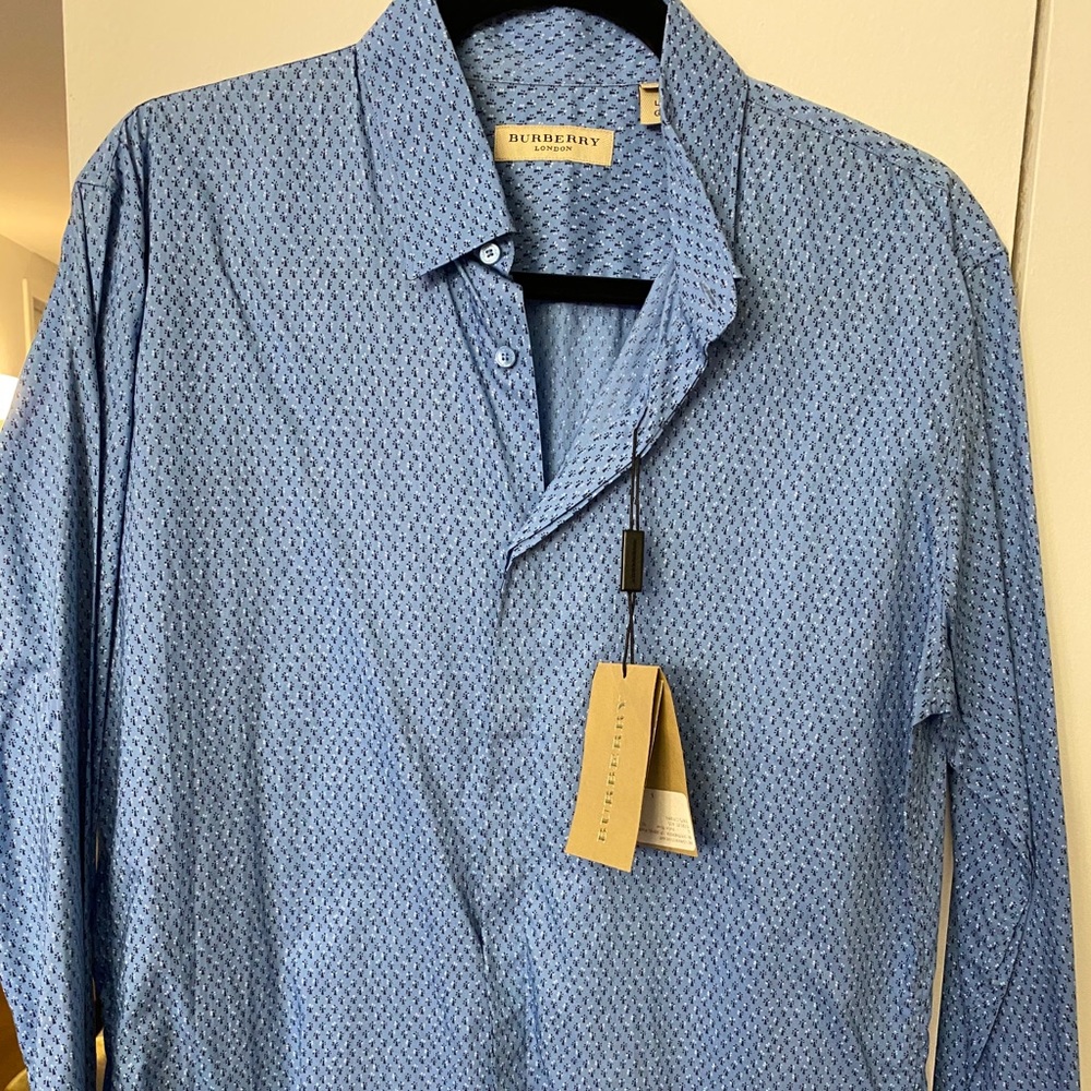 BURBERRY Men’s Blue Dress Shirt Sz Large.